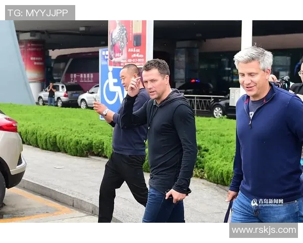 足球巨星深情致谢母亲养育之恩感动球迷纷纷传递温暖力量